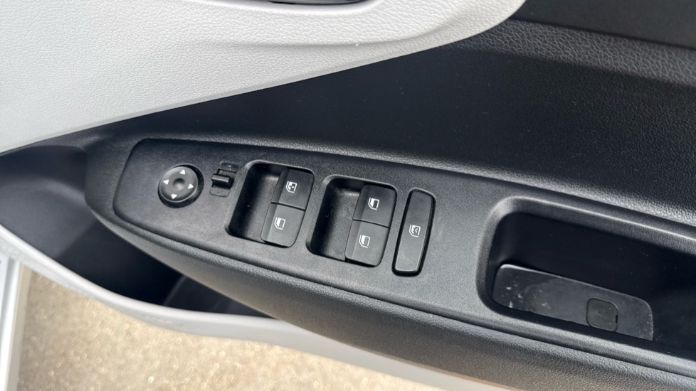 Hyundai i10 1.2 MPi Premium 5dr Auto Petrol Hatchback - Image 23