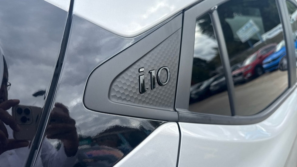 Hyundai i10 1.2 MPi Premium 5dr Auto Petrol Hatchback - Image 25