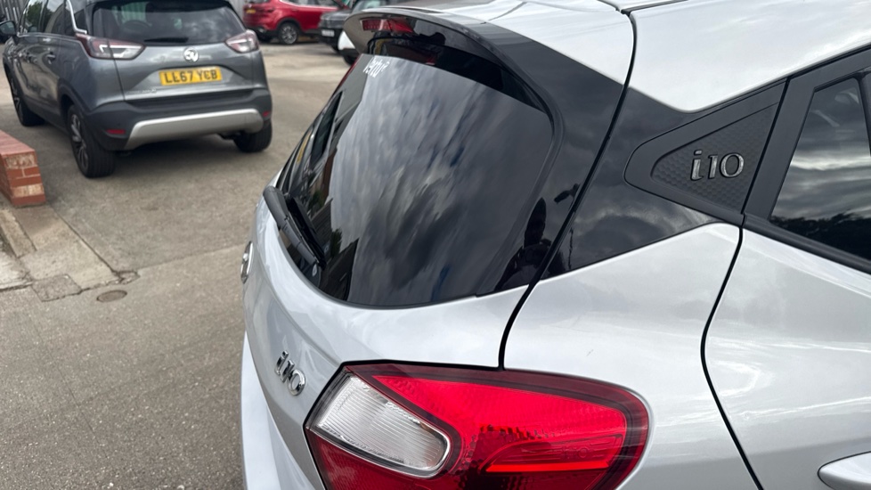 Hyundai i10 1.2 MPi Premium 5dr Auto Petrol Hatchback - Image 26