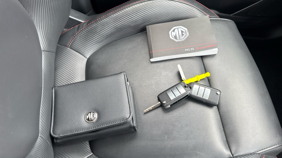 MG ZS 1.5 VTi-TECH Exclusive 5dr Petrol Hatchback - Image 19