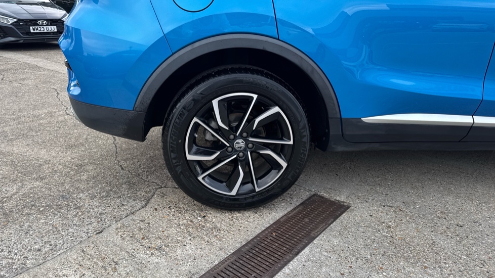 MG ZS 1.5 VTi-TECH Exclusive 5dr Petrol Hatchback - Image 24