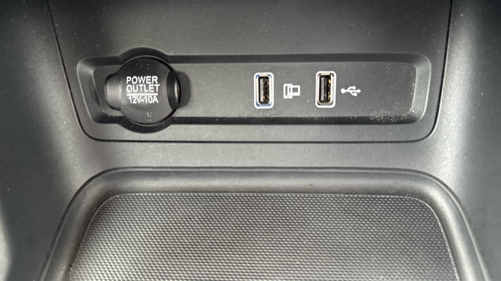 MG ZS 1.5 VTi-TECH Exclusive 5dr Petrol Hatchback - Image 39