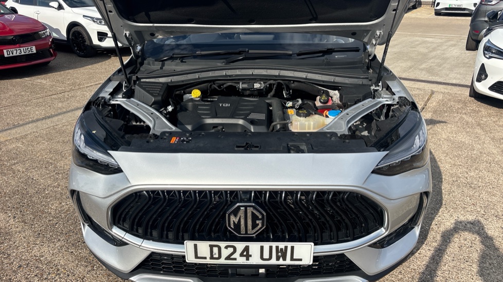 MG HS 1.5 T-GDI PHEV Trophy 5dr Auto Hatchback - Image 8