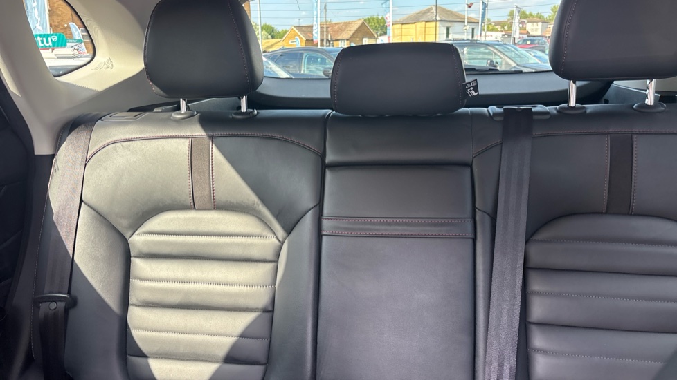 MG HS 1.5 T-GDI PHEV Trophy 5dr Auto Hatchback - Image 15