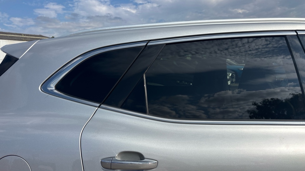 MG HS 1.5 T-GDI PHEV Trophy 5dr Auto Hatchback - Image 23