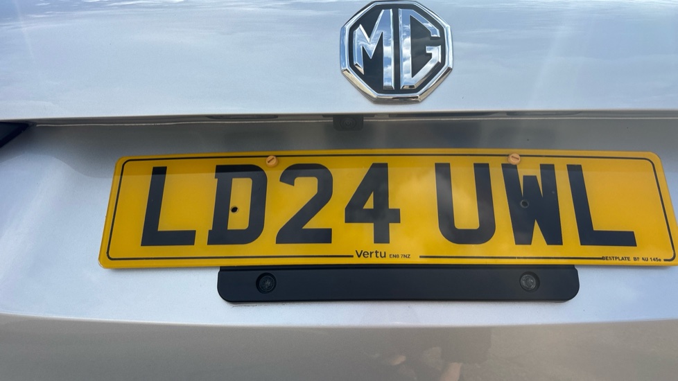 MG HS 1.5 T-GDI PHEV Trophy 5dr Auto Hatchback - Image 30