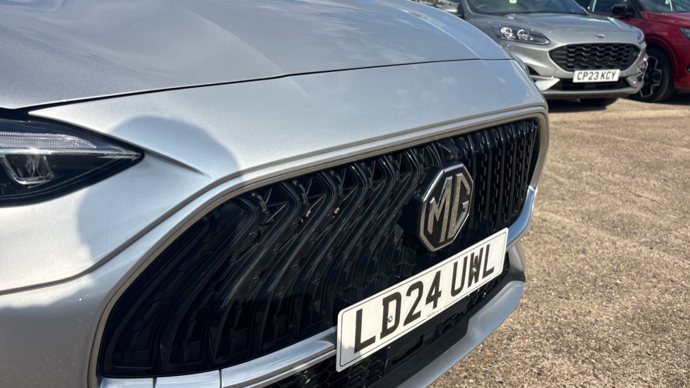 MG HS 1.5 T-GDI PHEV Trophy 5dr Auto Hatchback - Image 40