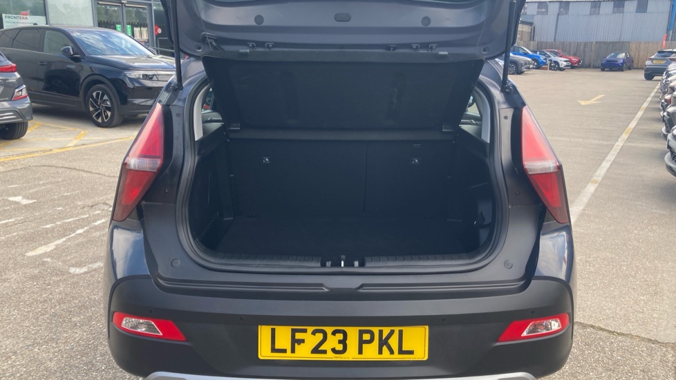 Hyundai BAYON 1.0 TGDi 48V MHEV SE Connect 5dr DCT Petrol Hatchback - Image 4