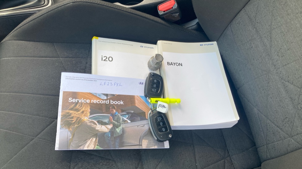 Hyundai BAYON 1.0 TGDi 48V MHEV SE Connect 5dr DCT Petrol Hatchback - Image 19