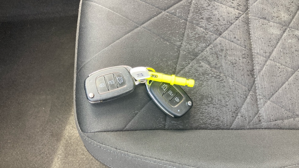 Hyundai BAYON 1.0 TGDi 48V MHEV SE Connect 5dr DCT Petrol Hatchback - Image 20