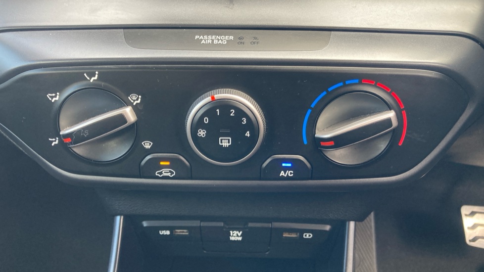 Hyundai BAYON 1.0 TGDi 48V MHEV SE Connect 5dr DCT Petrol Hatchback - Image 24