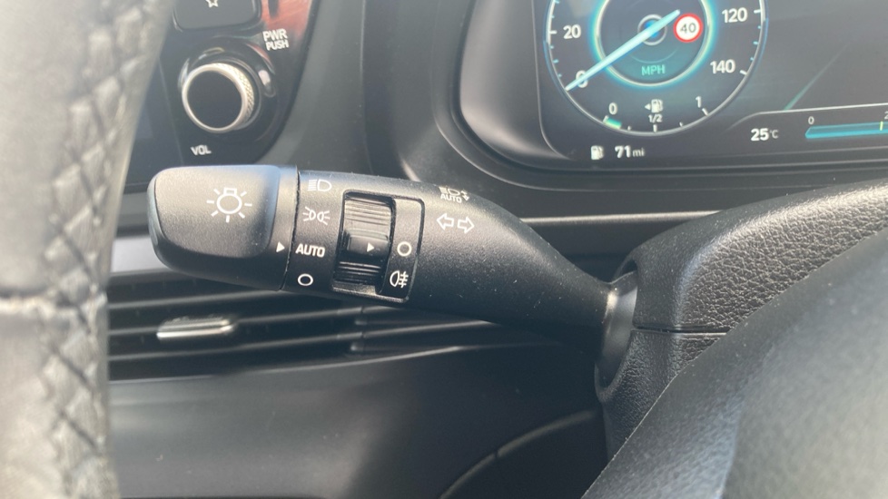 Hyundai BAYON 1.0 TGDi 48V MHEV SE Connect 5dr DCT Petrol Hatchback - Image 28