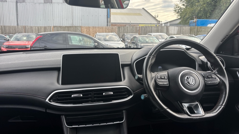 MG HS 1.5 T-GDI SE 5dr DCT Petrol Hatchback - Image 10
