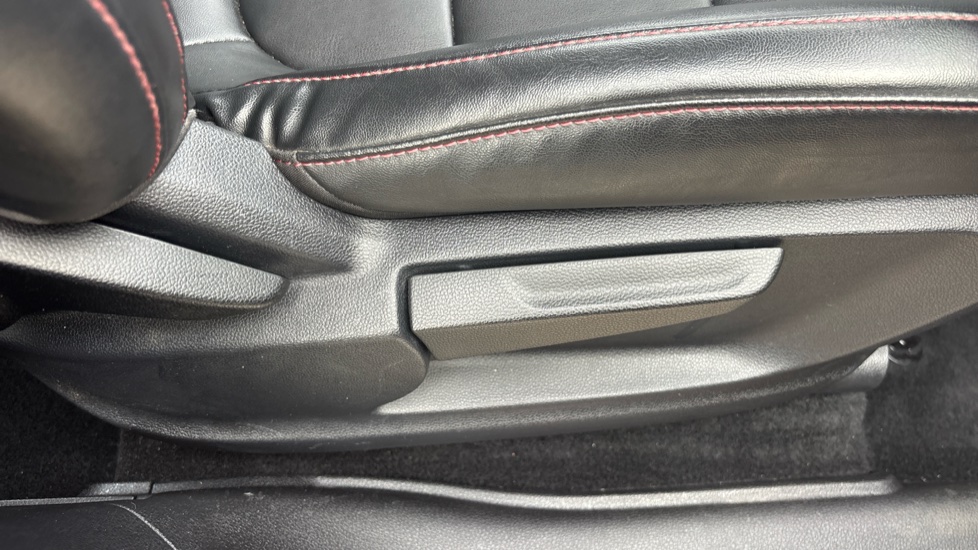 MG HS 1.5 T-GDI SE 5dr DCT Petrol Hatchback - Image 28