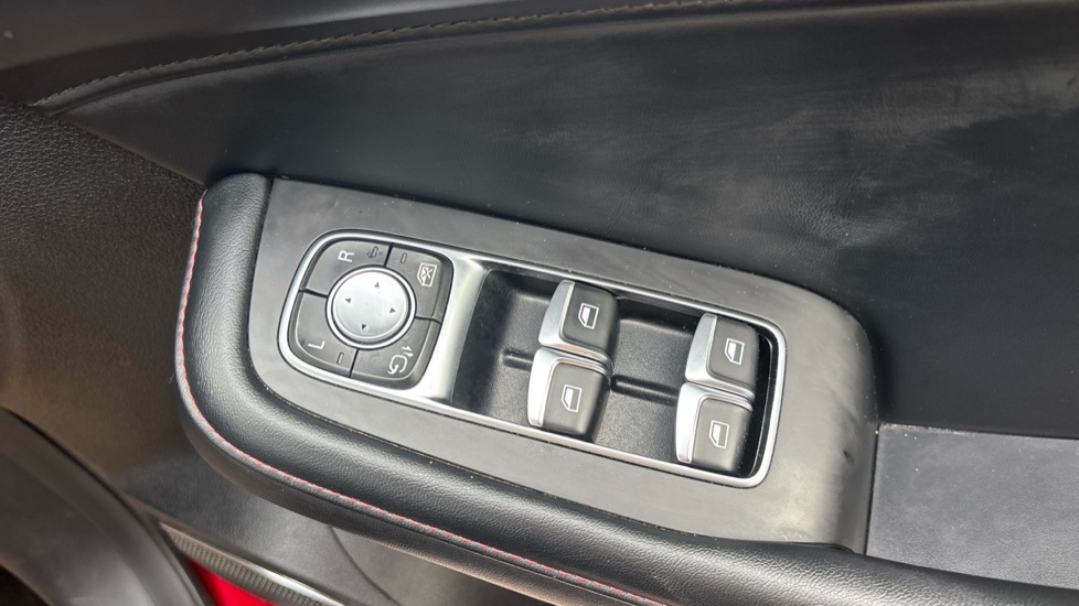 MG HS 1.5 T-GDI SE 5dr DCT Petrol Hatchback - Image 29
