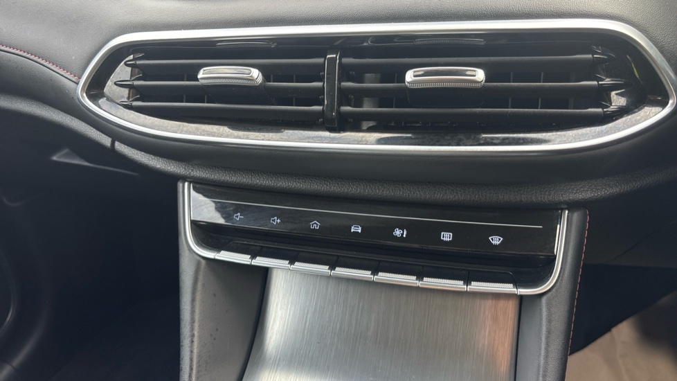 MG HS 1.5 T-GDI SE 5dr DCT Petrol Hatchback - Image 44