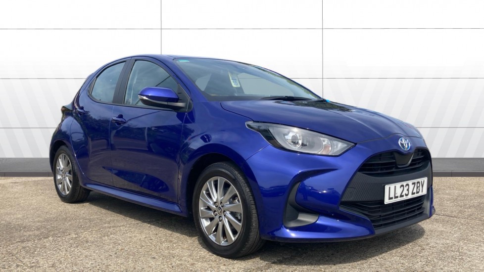 Toyota Yaris 1.5 Hybrid Icon 5dr CVT Hybrid Hatchback - Image 1
