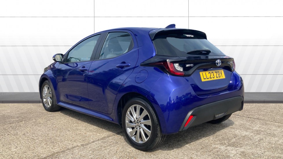 Toyota Yaris 1.5 Hybrid Icon 5dr CVT Hybrid Hatchback - Image 2