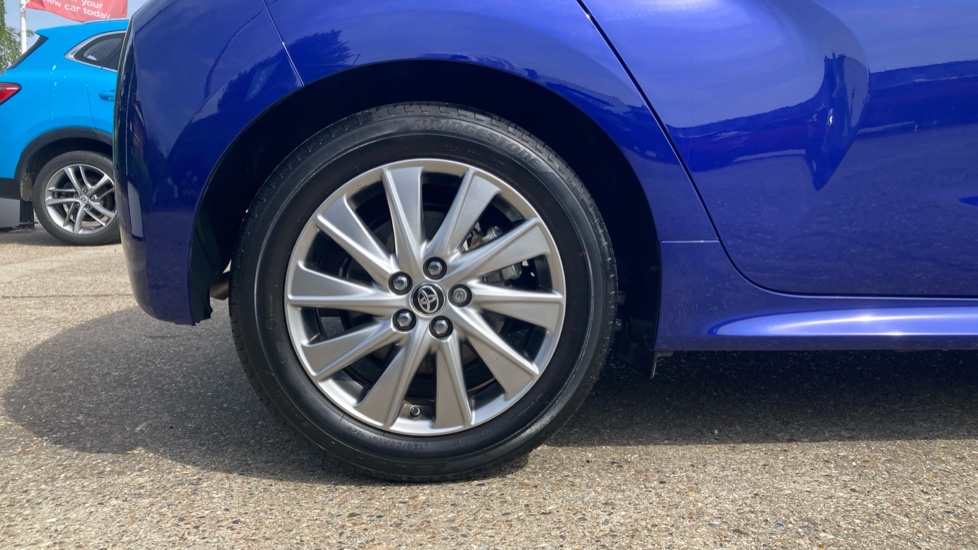 Toyota Yaris 1.5 Hybrid Icon 5dr CVT Hybrid Hatchback - Image 7