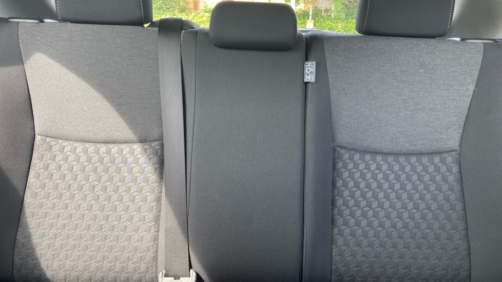 Toyota Yaris 1.5 Hybrid Icon 5dr CVT Hybrid Hatchback - Image 15
