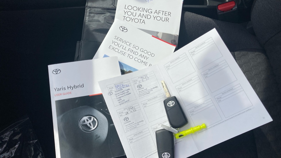 Toyota Yaris 1.5 Hybrid Icon 5dr CVT Hybrid Hatchback - Image 19