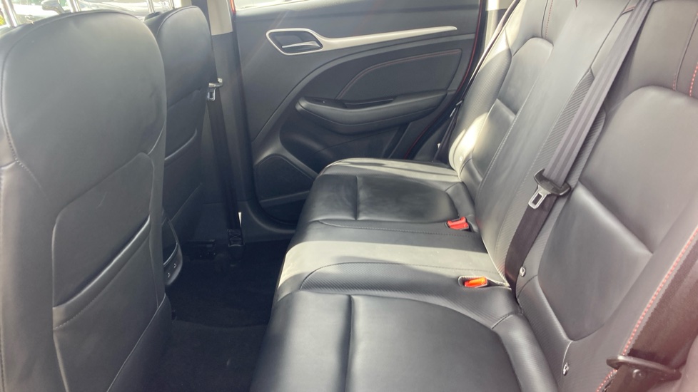 MG ZS 1.5 VTi-TECH Exclusive 5dr Petrol Hatchback - Image 16