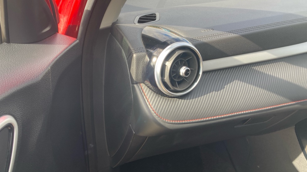 MG ZS 1.5 VTi-TECH Exclusive 5dr Petrol Hatchback - Image 28