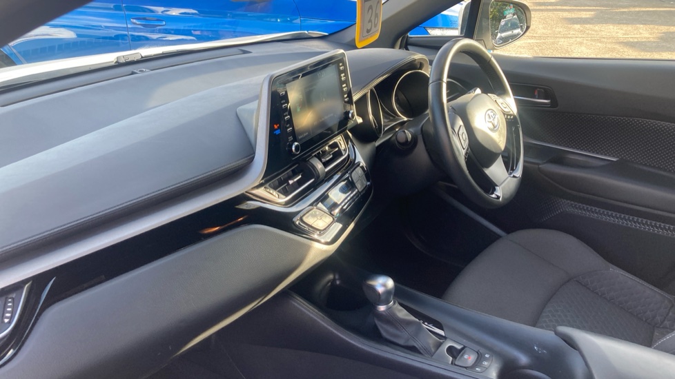 Toyota C-HR 1.8 Hybrid Icon 5dr CVT Hybrid Hatchback - Image 9