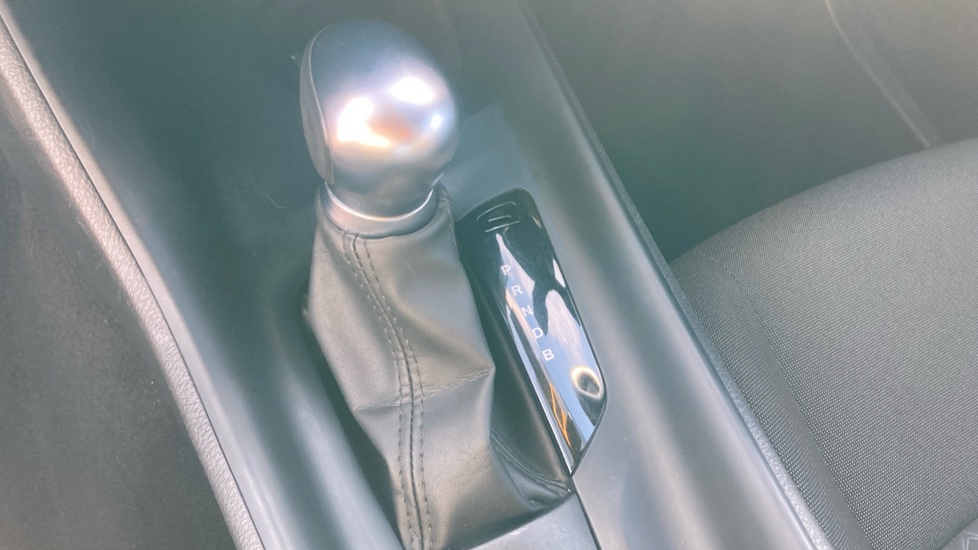 Toyota C-HR 1.8 Hybrid Icon 5dr CVT Hybrid Hatchback - Image 13