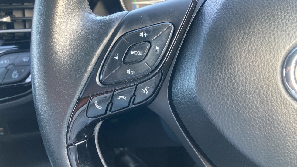 Toyota C-HR 1.8 Hybrid Icon 5dr CVT Hybrid Hatchback - Image 31