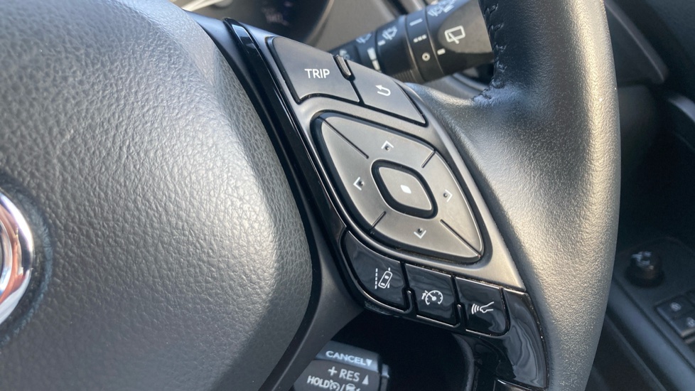 Toyota C-HR 1.8 Hybrid Icon 5dr CVT Hybrid Hatchback - Image 32