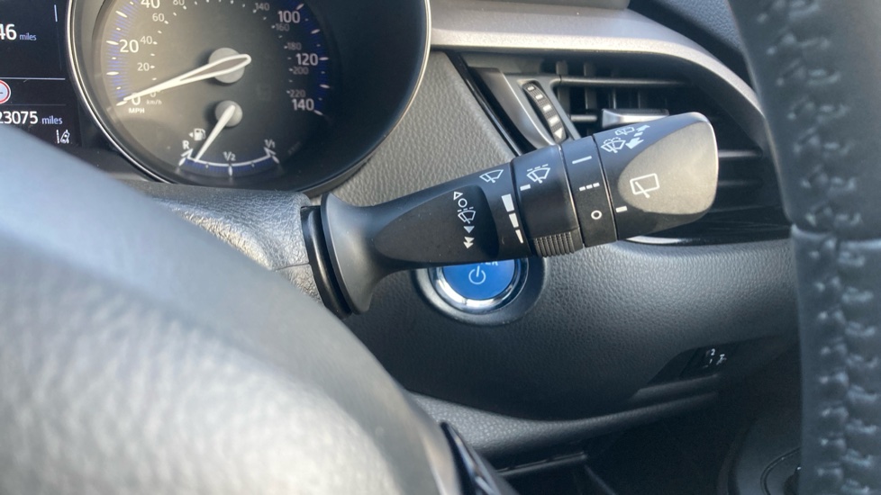 Toyota C-HR 1.8 Hybrid Icon 5dr CVT Hybrid Hatchback - Image 34