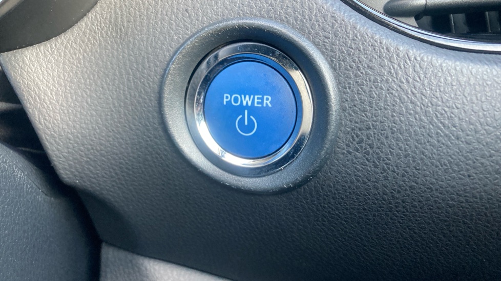 Toyota C-HR 1.8 Hybrid Icon 5dr CVT Hybrid Hatchback - Image 36