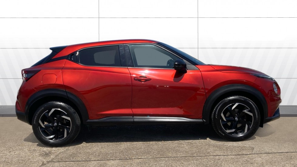Nissan Juke 1.0 DiG-T 114 N-Connecta 5dr DCT Petrol Hatchback - Image 5