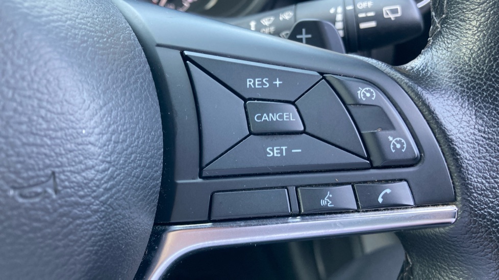 Nissan Juke 1.0 DiG-T 114 N-Connecta 5dr DCT Petrol Hatchback - Image 28