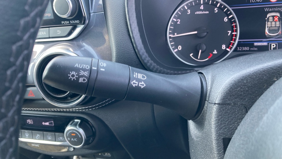 Nissan Juke 1.0 DiG-T 114 N-Connecta 5dr DCT Petrol Hatchback - Image 29