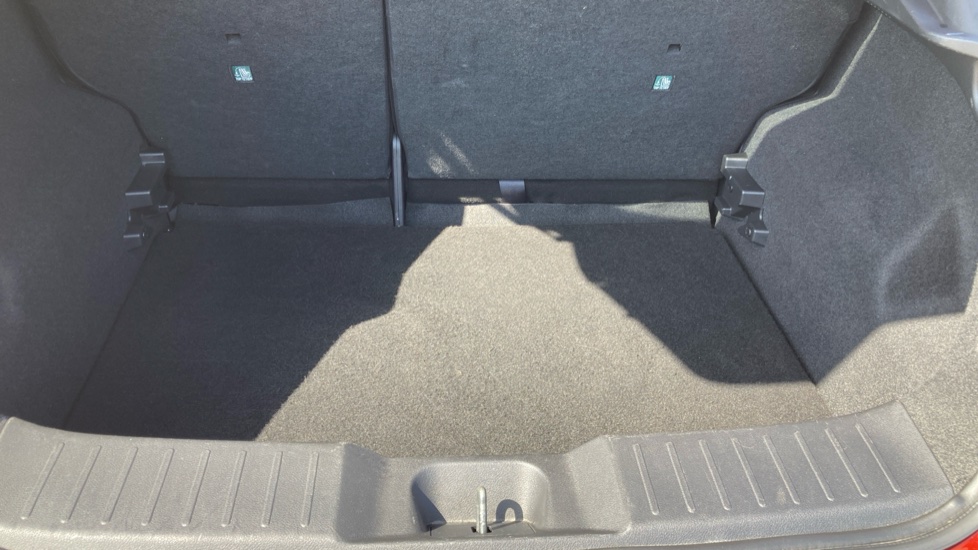 Nissan Juke 1.0 DiG-T 114 N-Connecta 5dr DCT Petrol Hatchback - Image 35