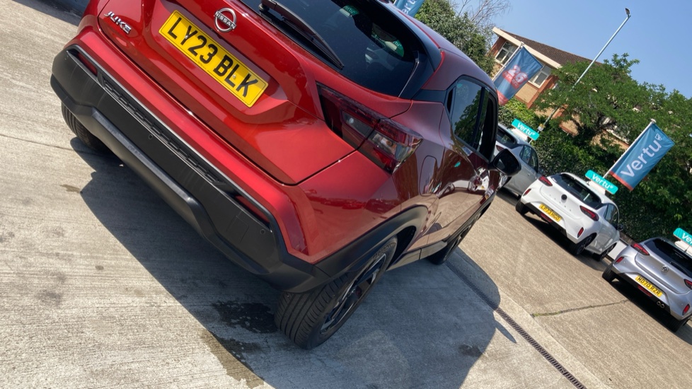 Nissan Juke 1.0 DiG-T 114 N-Connecta 5dr DCT Petrol Hatchback - Image 38