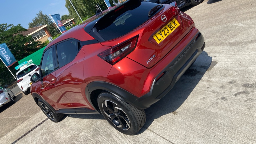 Nissan Juke 1.0 DiG-T 114 N-Connecta 5dr DCT Petrol Hatchback - Image 39
