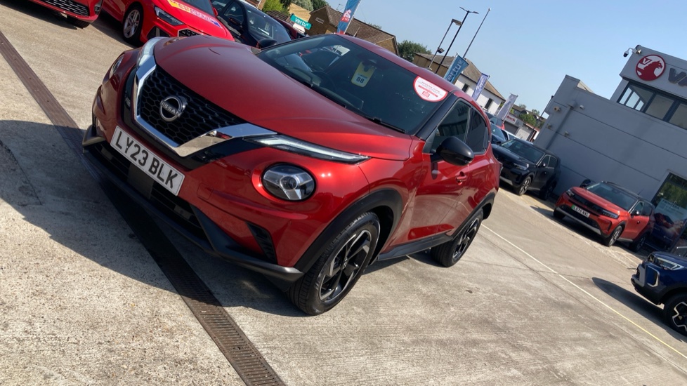 Nissan Juke 1.0 DiG-T 114 N-Connecta 5dr DCT Petrol Hatchback - Image 40