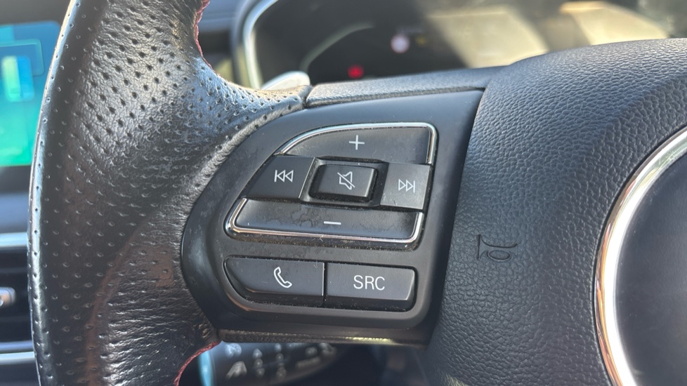 MG HS 1.5 T-GDI Trophy 5dr DCT Petrol Hatchback - Image 21