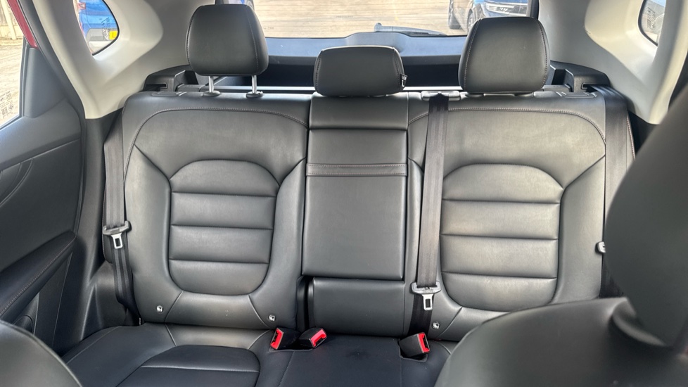 MG HS 1.5 T-GDI Excite 5dr DCT Petrol Hatchback - Image 15