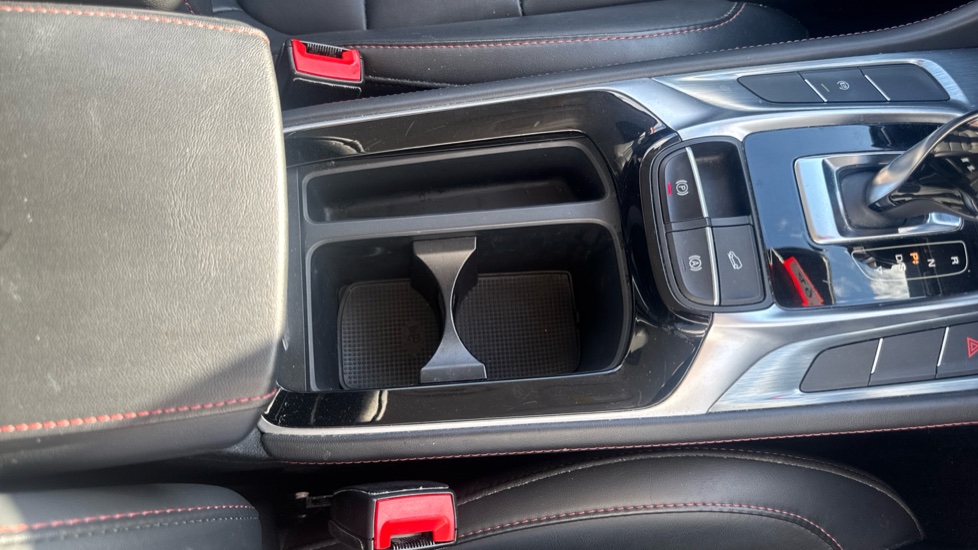 MG HS 1.5 T-GDI Excite 5dr DCT Petrol Hatchback - Image 49