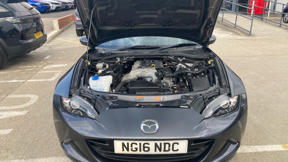 Mazda MX-5 2.0 Sport Nav 2dr Petrol Convertible - Image 8