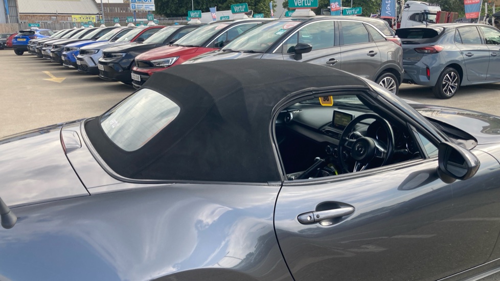 Mazda MX-5 2.0 Sport Nav 2dr Petrol Convertible - Image 15