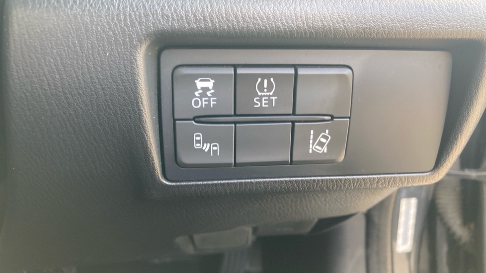 Mazda MX-5 2.0 Sport Nav 2dr Petrol Convertible - Image 30