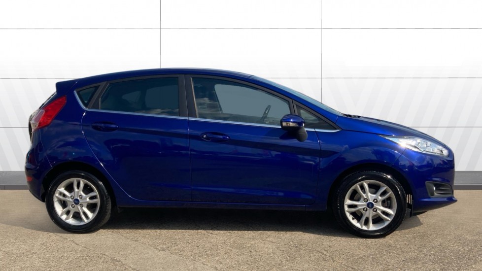 Ford Fiesta 1.25 82 Zetec 5dr Petrol Hatchback - Image 5