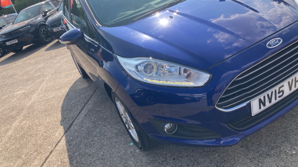Ford Fiesta 1.25 82 Zetec 5dr Petrol Hatchback - Image 30