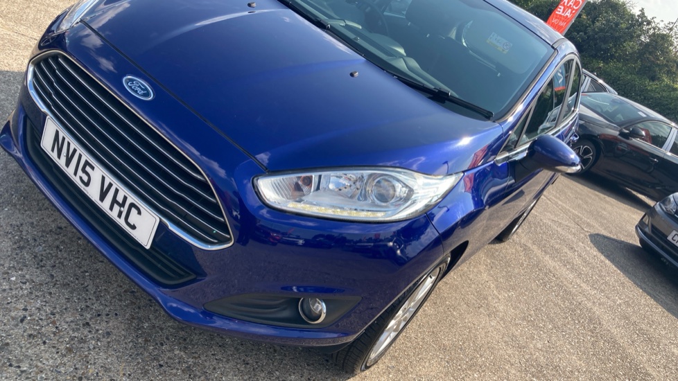 Ford Fiesta 1.25 82 Zetec 5dr Petrol Hatchback - Image 33