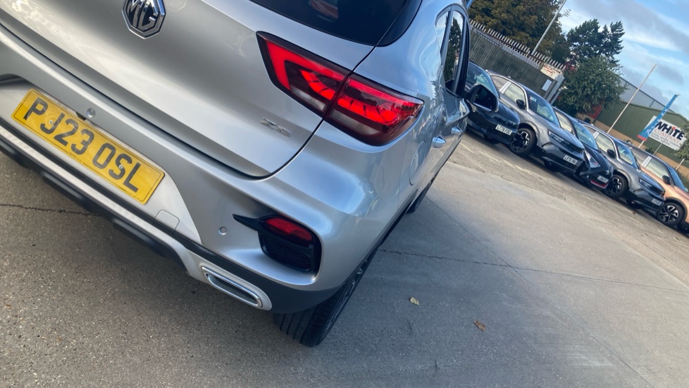 MG ZS 1.0T GDi Exclusive 5dr DCT Petrol Hatchback - Image 43